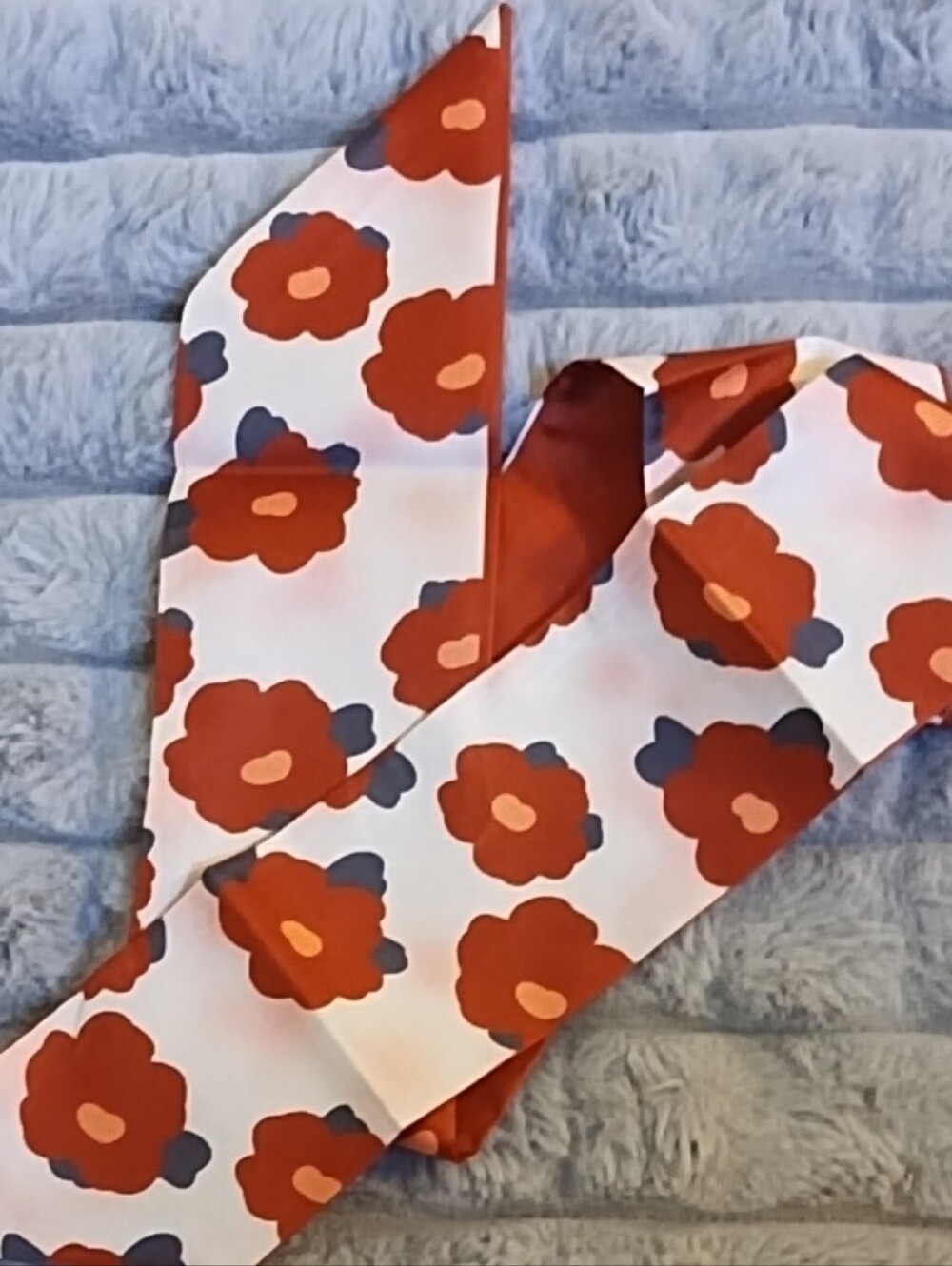 Floral Print Twilly Scarf in Red and Navy
